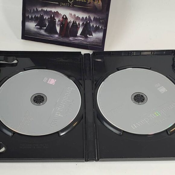 The Twilight Saga: Breaking Dawn part 2 (2012 Film) 2 Disc SE [DVD] - Picture 2 of 4